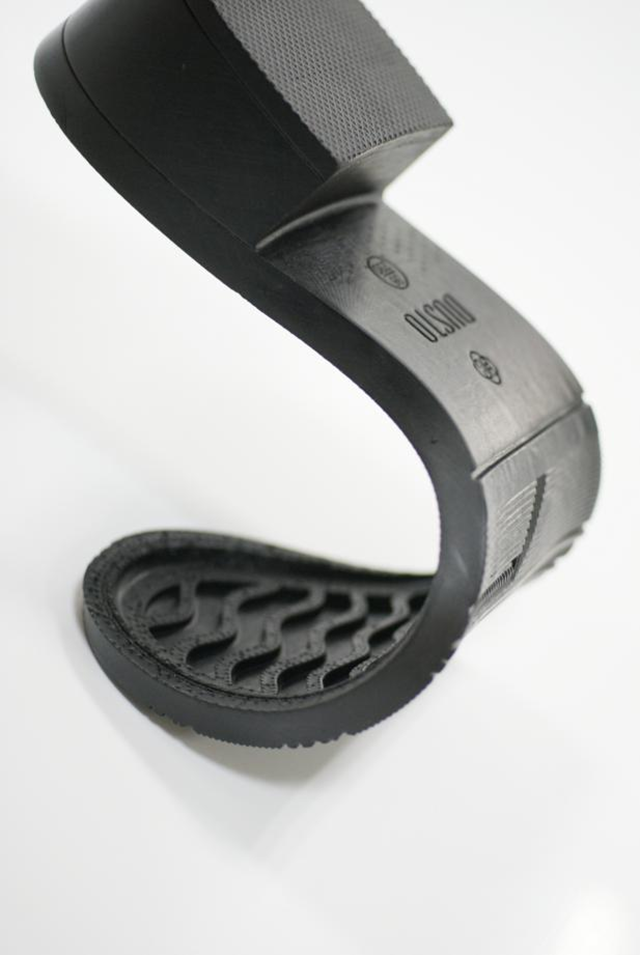 3D_printed_soft_material_makes_the_upper_foot_more_comfortable.png